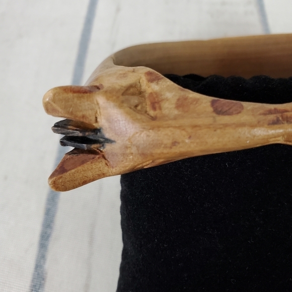 2/$25 Vintage Wooden Wraparound Giraffe Bangle 7" - Picture 12 of 16